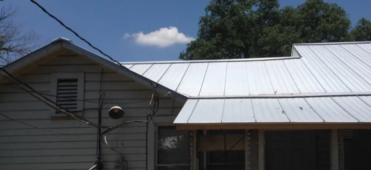 Why-You-Should-Consider-a-Metal-Roof-for-Your-Michigan-Home.