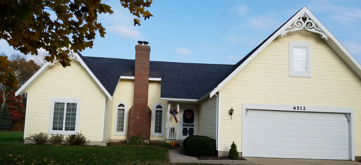 Signs-Your-Siding-Needs-Repair-1.