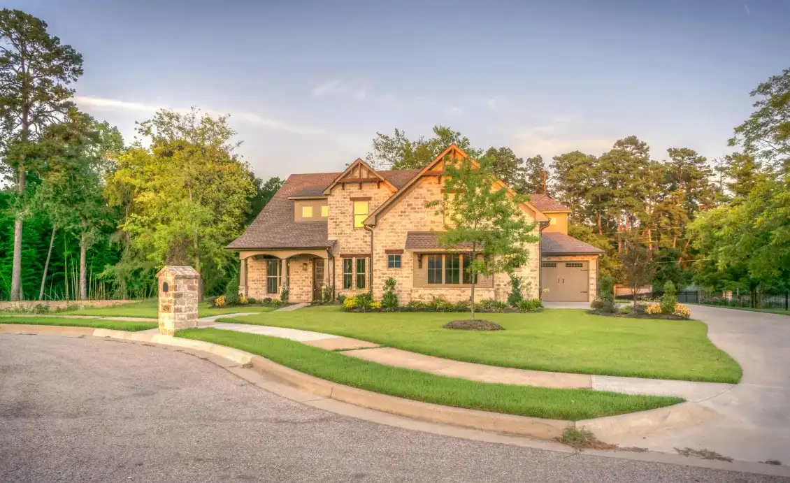 Sustainable Green Roofing Options for Cedar Springs Homes
