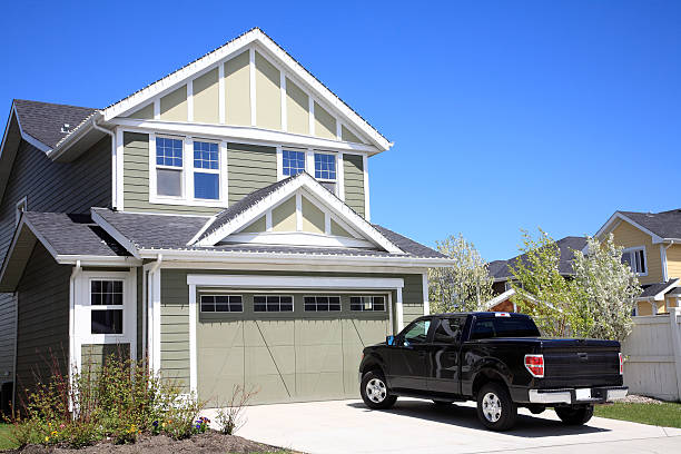 A well-maintained Michigan home with gutters that are free from common gutter problems and solutions.